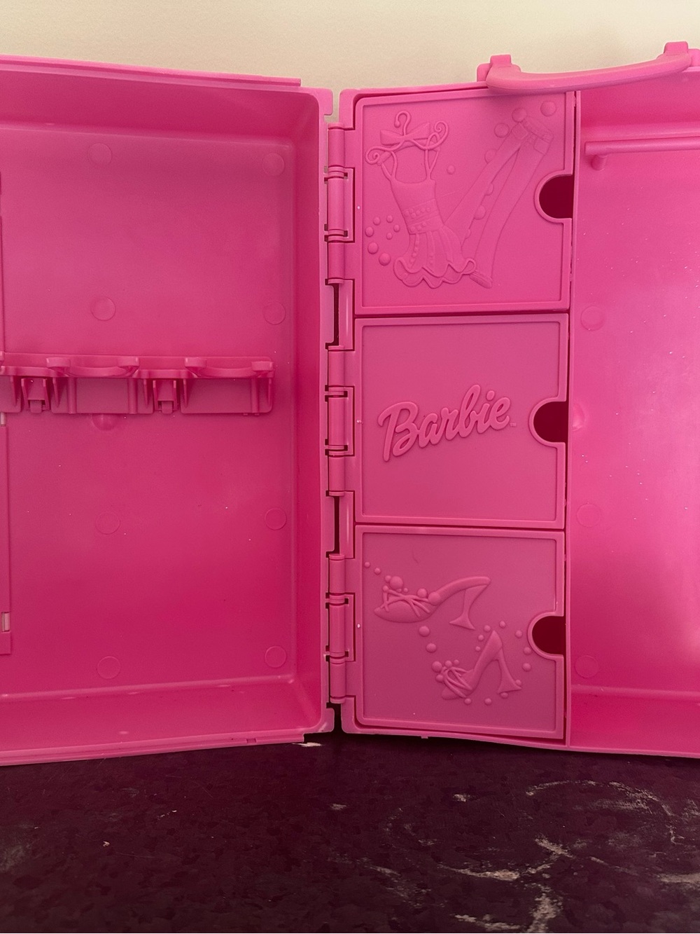 Vintage Barbie plastic doll trunk carrying case with handle compartments rack - Picture 4 of 7